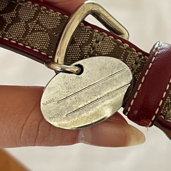 Rare Coach Signature Red Hearts Dog Collar - Medium - Picture 6 of 7